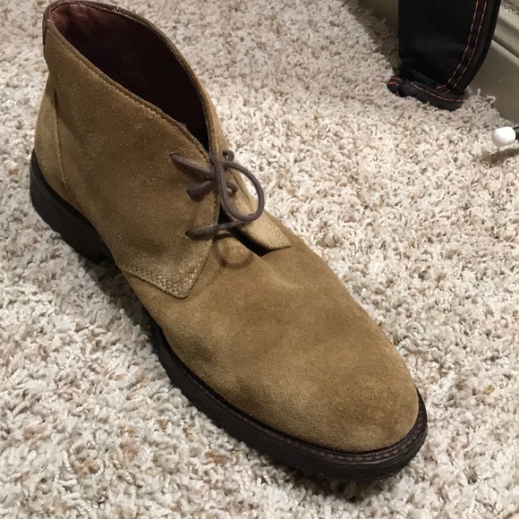 Johnston and Murphy Suede Chukka Boots - Picture 5 of 6